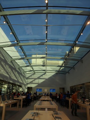 Apple Storeの天井兼屋根